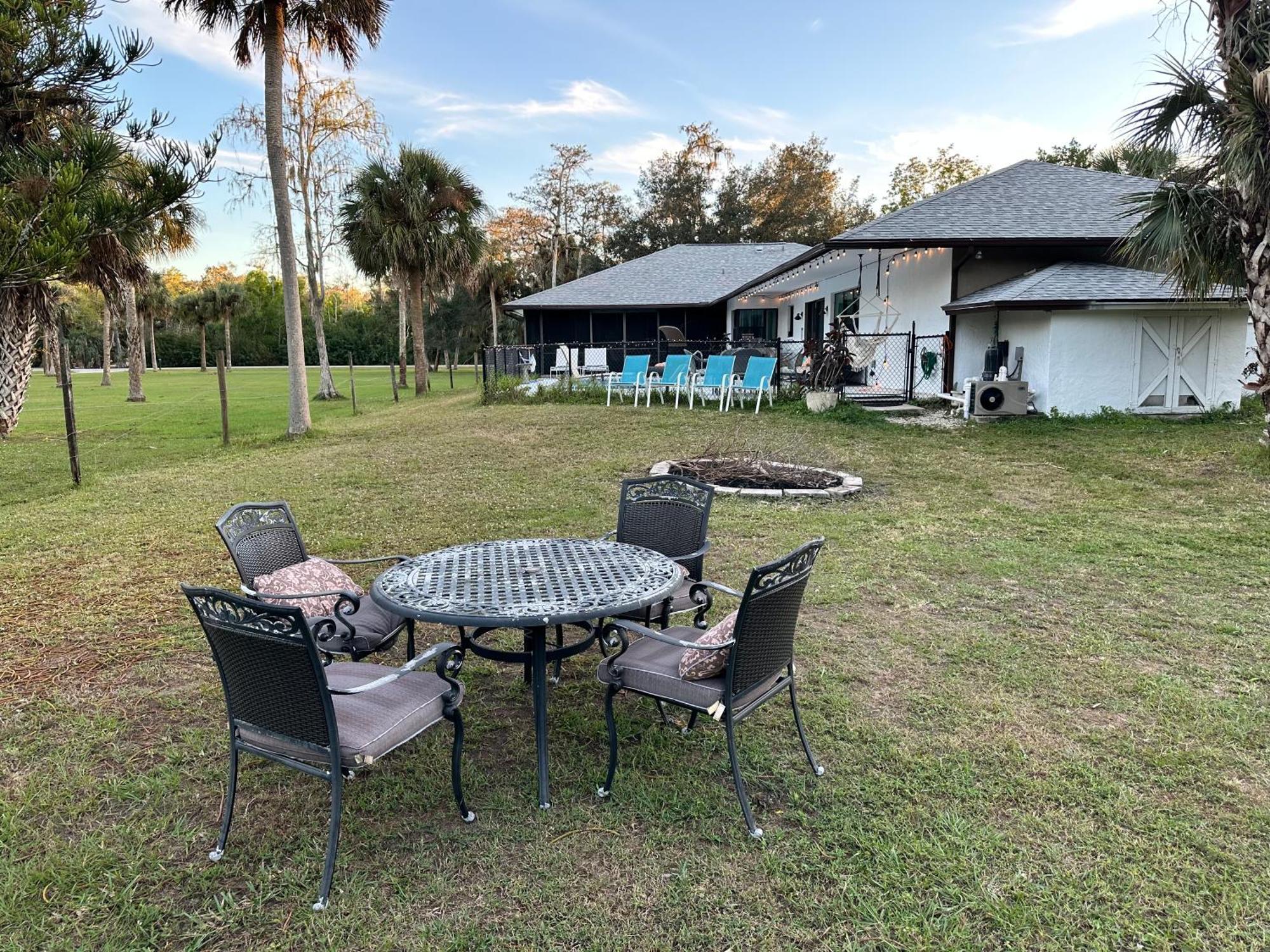 Vacation Pool Home In The Woods. North North Naples Exteriör bild